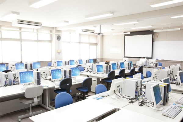 コンピューター室