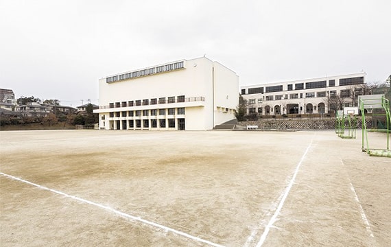 大運動場