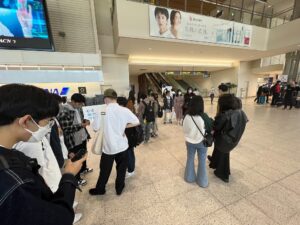 研修旅行　高ⅡSE・中３も出発