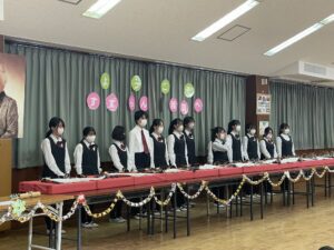 コーラスハンドベル部　幼稚園での演奏会