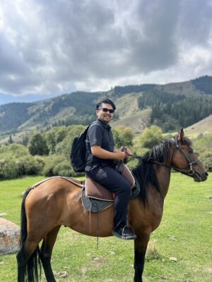 校長、馬に乗る🐎